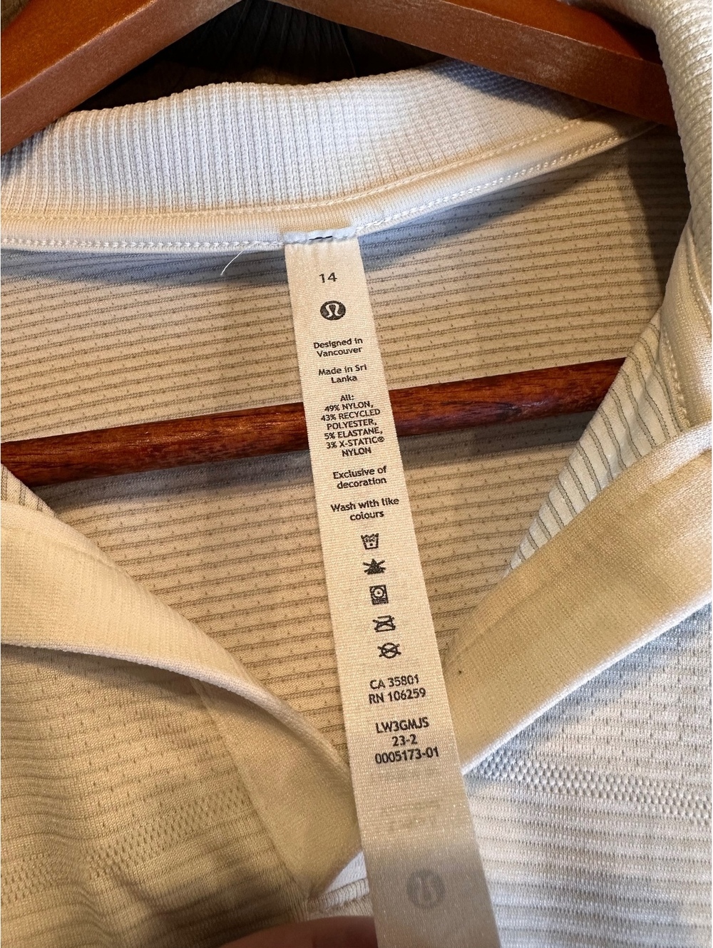 Lululemon Swiftly Tech Relaxed-Fit Polo Shirt in White Women’s size 14 LW3GMJS - Picture 8 of 14